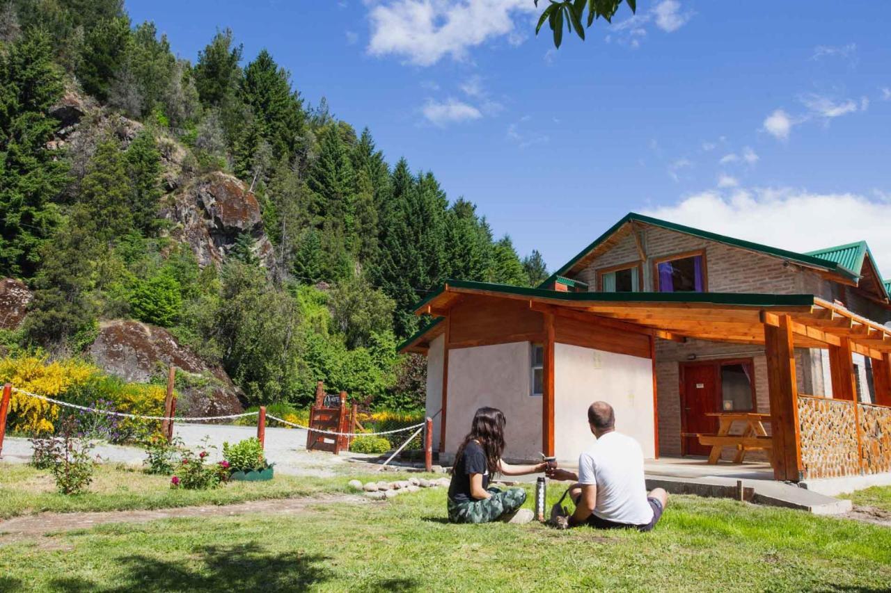 Huellas Hostel Lago Puelo Exterior photo